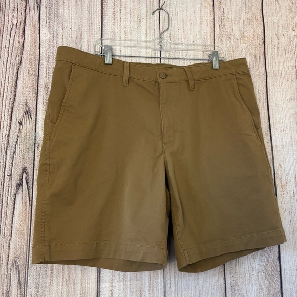 L.L bean Mens Chino Standard Fit Shorts size 38W - Picture 5 of 12